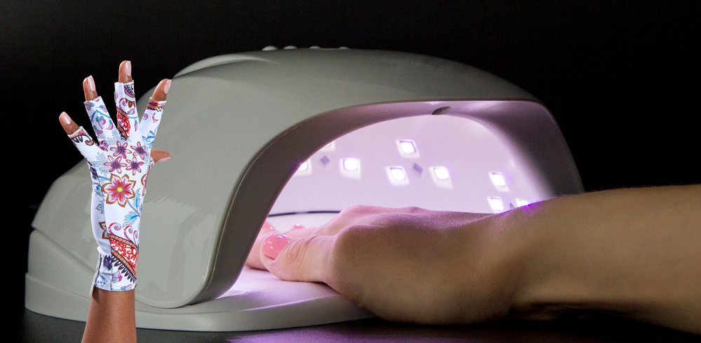 Study finds UV nail dryers used in gel manicures can damage DNA and cause  mutations in human cells | Euronews